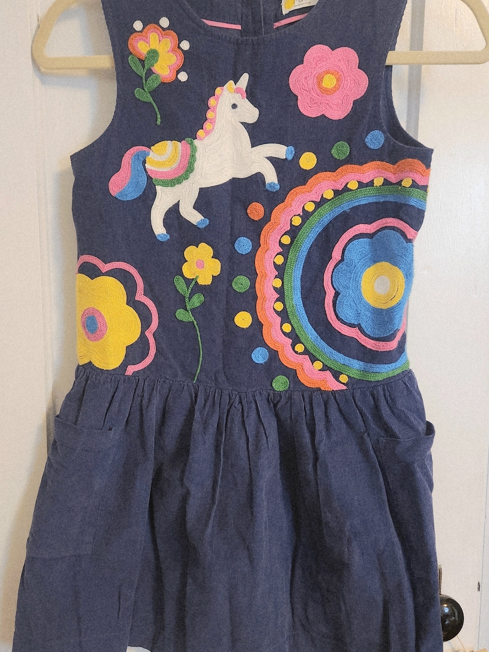 Mini Boden Navy Sleeveles Corduroy Dress with applique and pockets Size 9/10Y